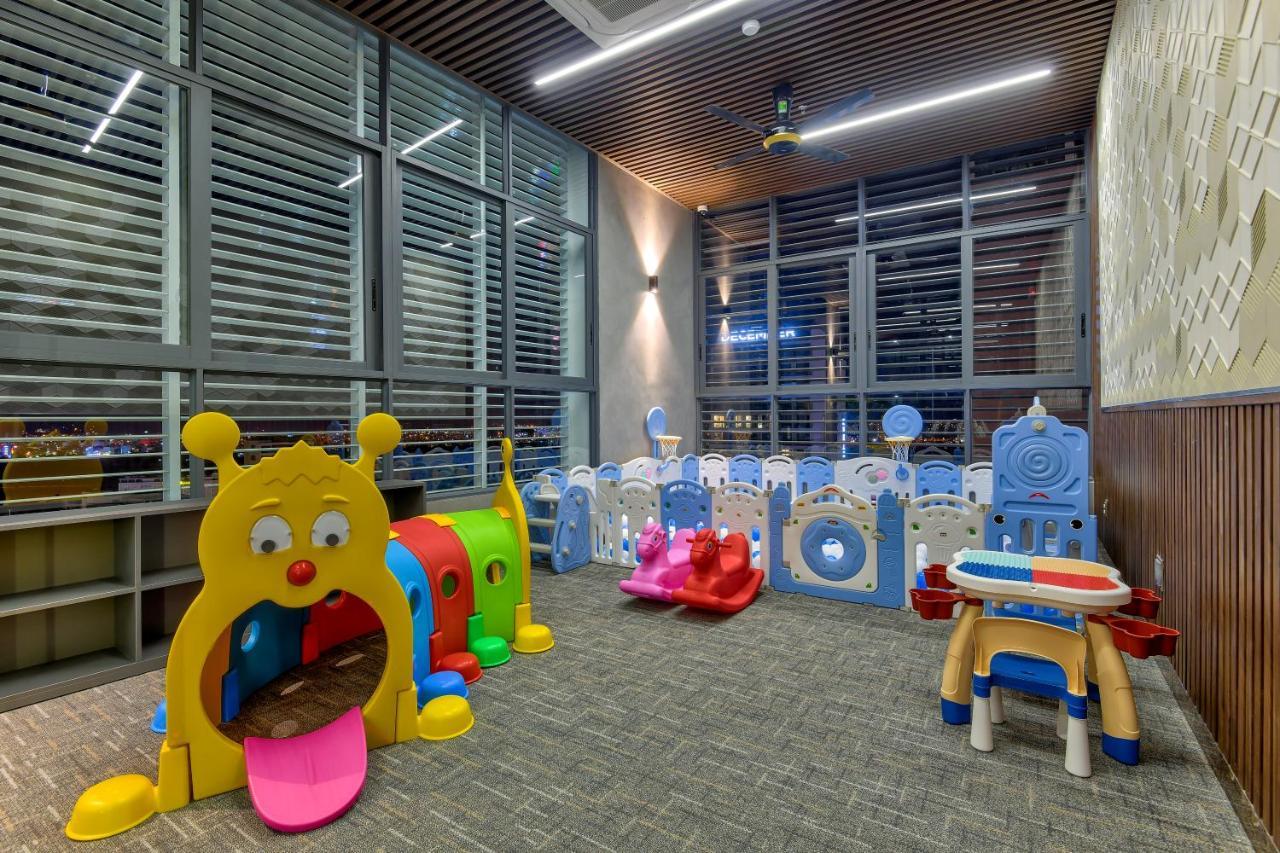 Maris Hotel Nha Trang Bagian luar foto